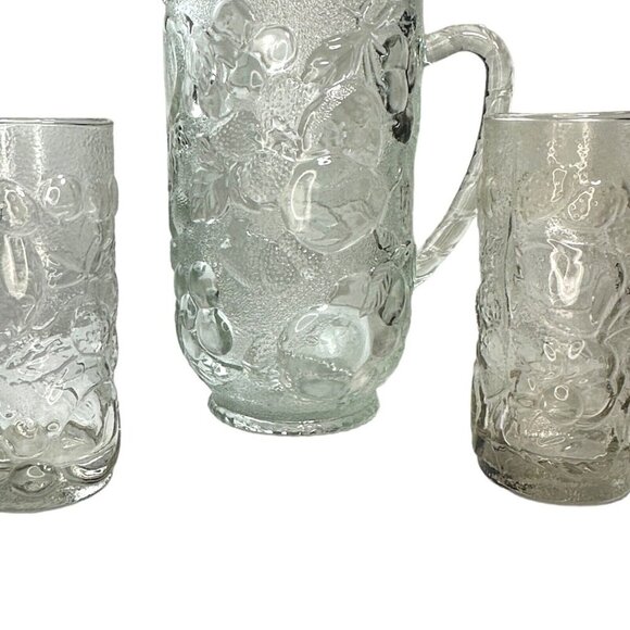 VTG Libbey Orchard Fruit Clear Pitcher + 2 Glasses Pressed Glass Raised Fruit - Picture 2 of 15